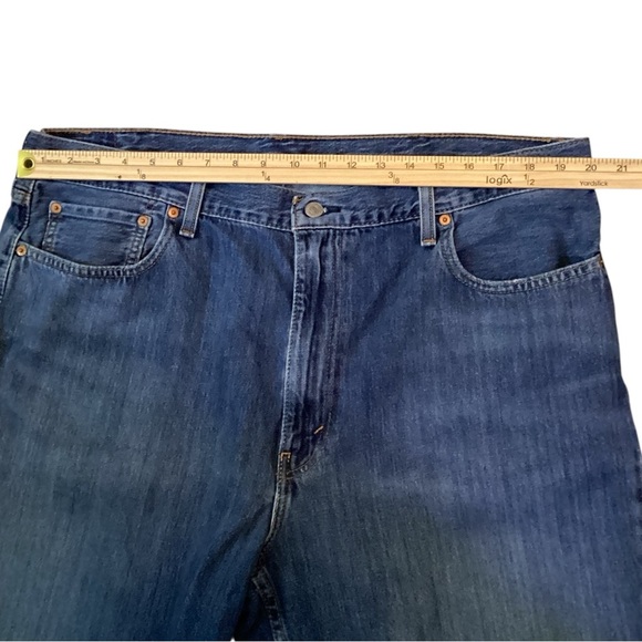 Levi’s 469 Men’s Straight Denim Jean Shorts Size 40 Red Tab - Picture 3 of 6
